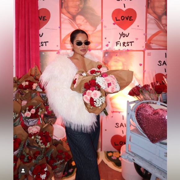 ZARA FAUX FUR JACKET BLOGGER FAV - Picture 7 of 12